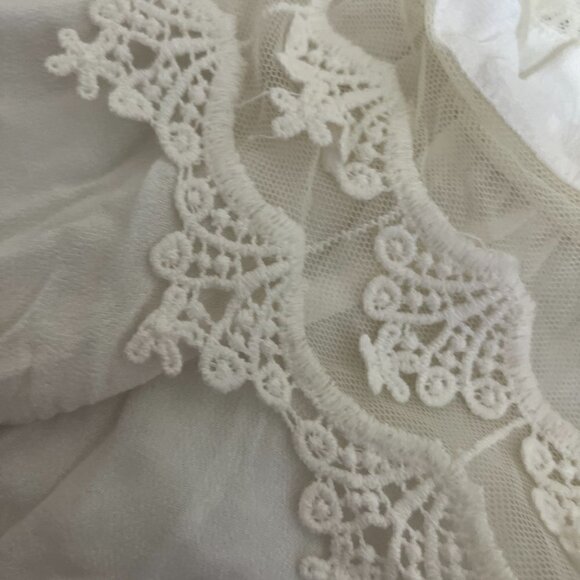 Ambiance Cold ‎ Off Shoulder White Blouse Color White Ivory Size Small - Picture 6 of 6